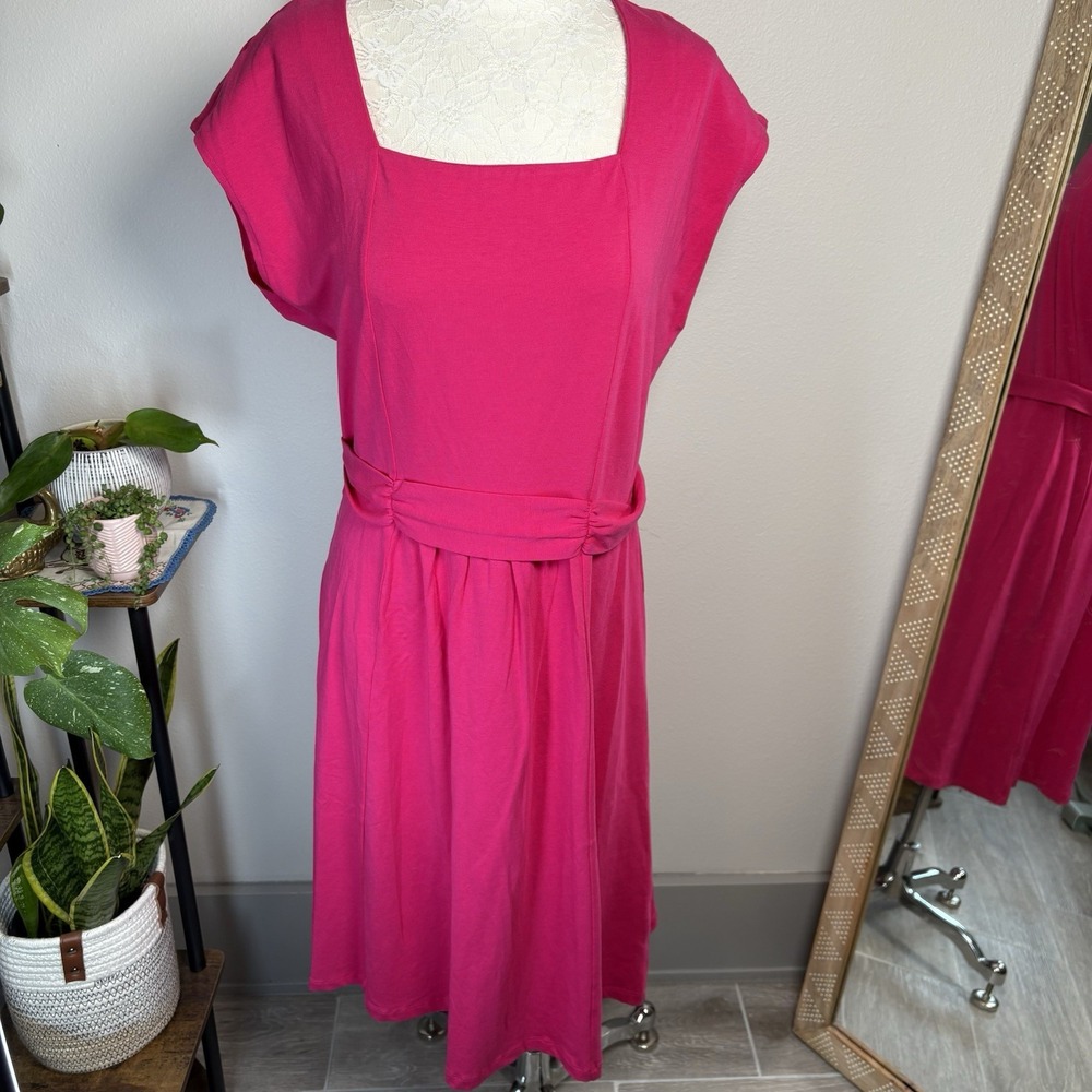 Lands End Women L 14-16 Pink Dress Barbiecore Mod Cotton Rayon Blend Square Neck